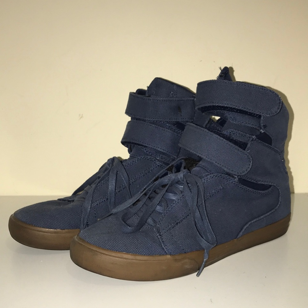 Supras